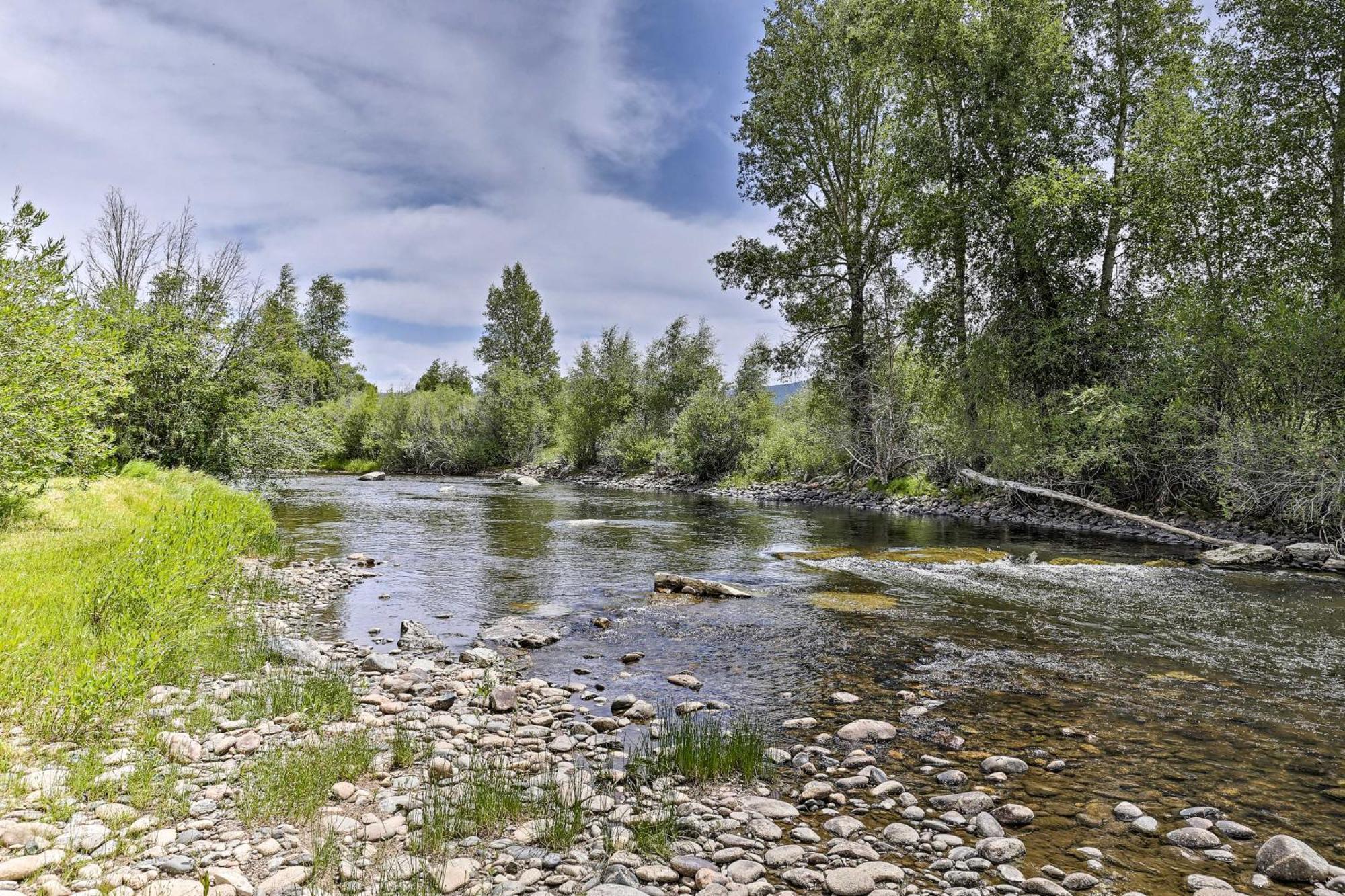 Riverfront Cabin About 4 Mi To Granby Ranch! Exteriör bild